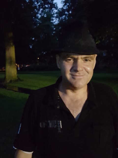 Man Zoekt Vrouw Voor Hulp Stravestie
