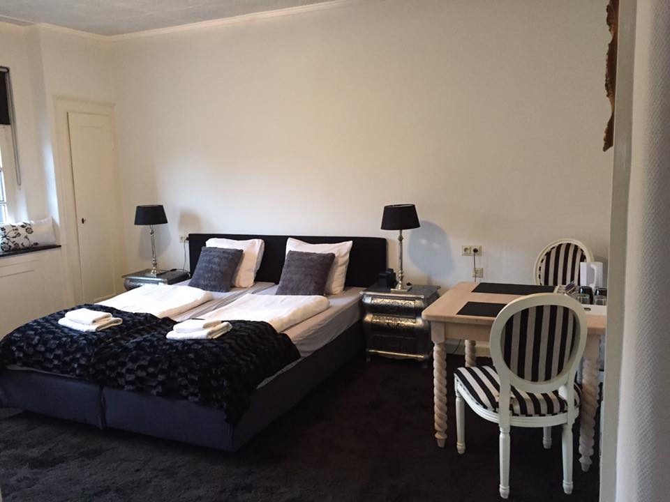 Diverse Kamers Te Huur !!!