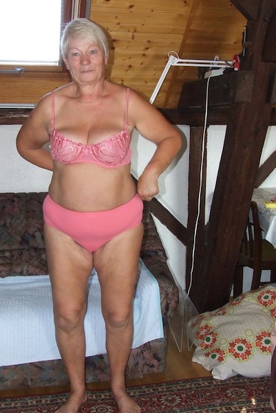 Wie Scheert Dit Kutje? Vrouw Zoekt Man