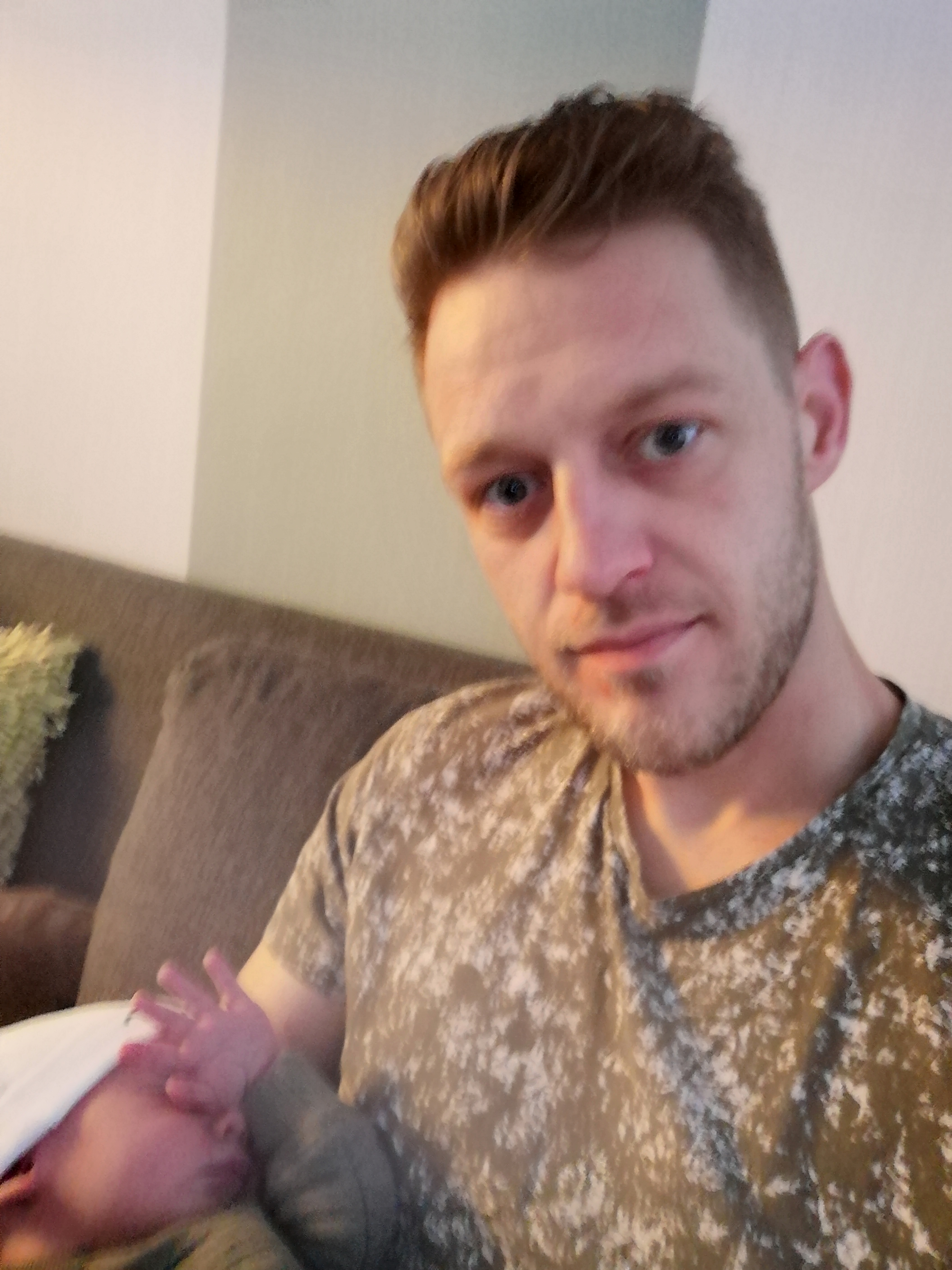 Sex Met Een Vrouw, 't Liefst Een Dame Tussen De 20 En 55. Man Zoekt Vrouw