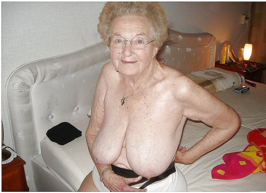 Oma Zoekt Stoute Toyboy Oma's
