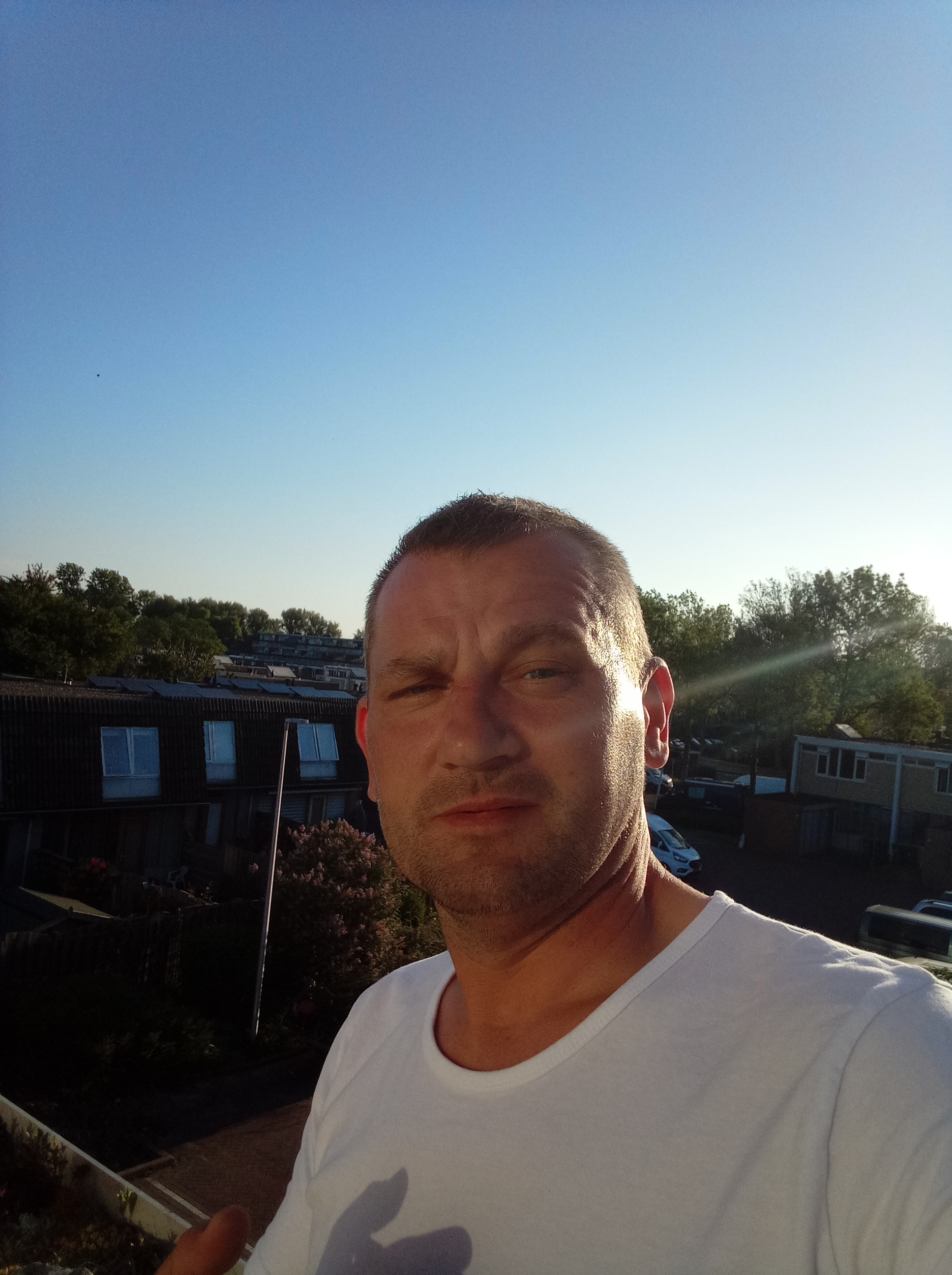 Een Speciale Bloem Met Een Opvallend Kenmerk??geur Kleur Interesse Voor Mij Een Leuke Avond Samen Meemaken