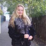 Zoek De Man Van Mijn Dromen. Vrouw Zoekt Man