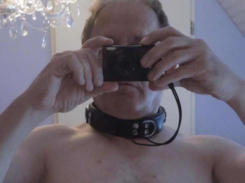 Slaaf Zoekt FEMDOM Bdsm