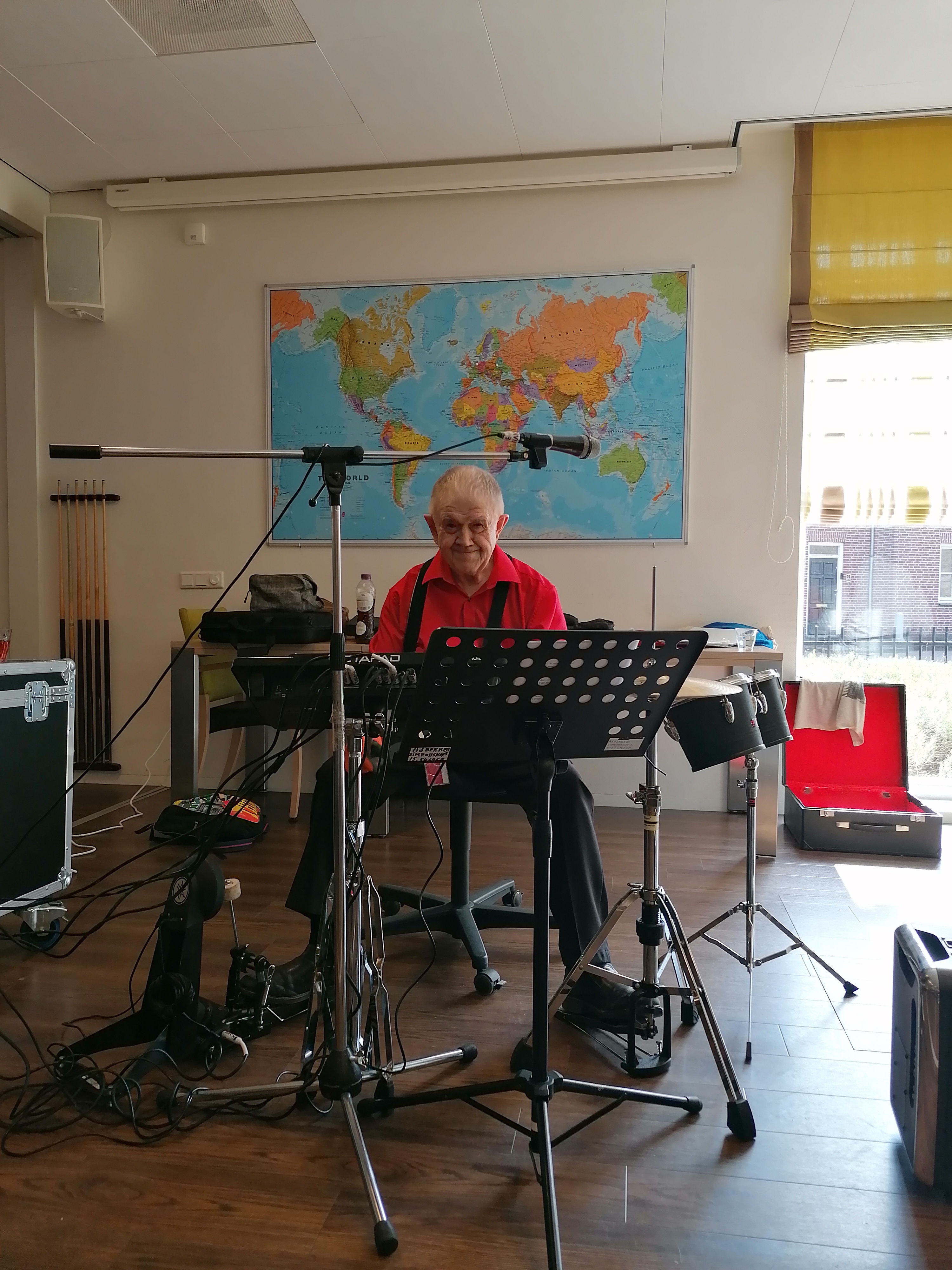 Beroep Percussionist Man Zoekt Rijpe Vrouw