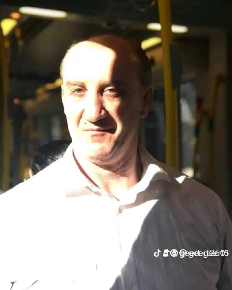 Weduwe 70 + Je Wil Deze Lekkere Man In Je Groot Bed