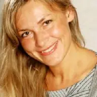 Deze Vrouw Van Middelbare Leeftijd Is Het Zat Om Alleen Te Zijn! Vrouw Zoekt Man